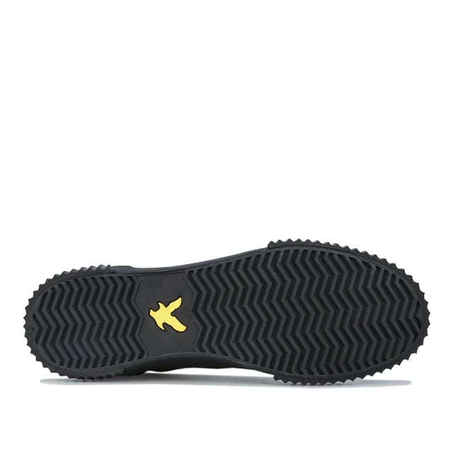 Herren Lyle And Scott Mitchell Trainer in schwarz.<BR>- Schnürverschluss.<BR>- Verstärkte Ferse.<BR>- Gepolsterte Zwischensohle.<BR>- Ziehen Sie Ferse Registerkarte.<BR>- Gesticktes Logo.<BR>- Lyle and Scott Branding.<BR>- Textil und synthetische oberen Textil und synthetische Futter Synthetische Sohle.<BR>- Ref: FW1008Z291