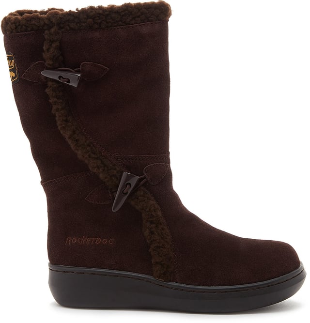 Treat your feet to the snug Slope boot. Lined with faux shearling and with inner zip opening Suede upper. 
Mid calf boot. 
Winter. 
Rounded. 
Flat.