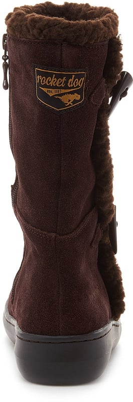 Treat your feet to the snug Slope boot. Lined with faux shearling and with inner zip opening Suede upper. 
Mid calf boot. 
Winter. 
Rounded. 
Flat.