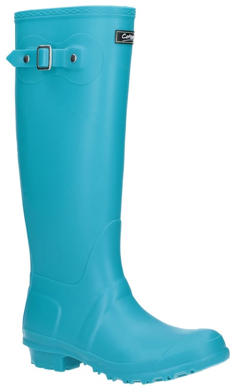 These classic style wellies are a must for the wet weather, featuring a side buckle strap these wellies are perfect for keeping your feet dry when the weather is looking cloudyCotswold Sandringham Buckle-Up Wellington. 
Side buckle straps. 
Classic style wellington. 
Fully Waterproof. 
Calf circumference of 360mm.