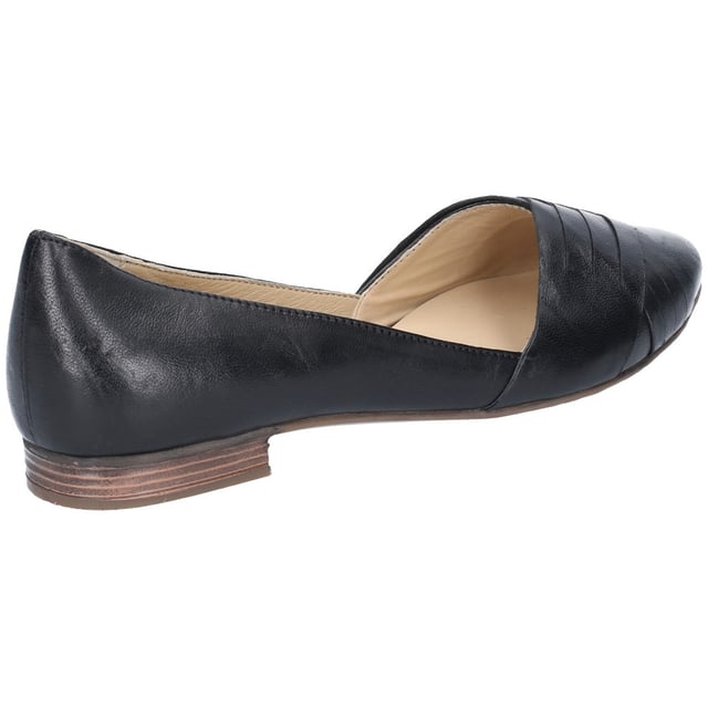Hush Puppies Marley Ballerine MOUSSE À MÉMOIRE Femme Chaussure de ballet semi-formelle confortable au quotidien avec un beau profil bas, un motif de tissage croisé au niveau des orteils et un talon bas empilé.