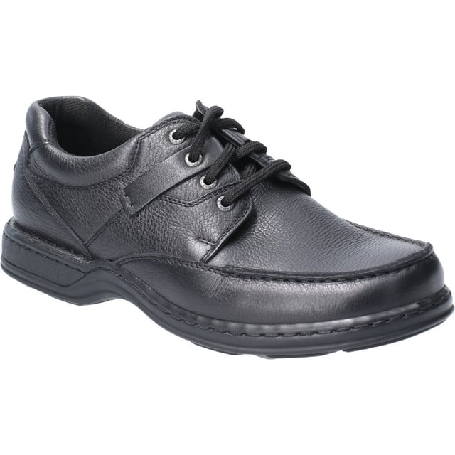 Heren casual veterschoen Randal II van Hush Puppies; perfect voor ontspannen dagelijks gebruik met comfortabele casual leren bovenkant, gewatteerde kraag, ademende voering, inlegzool met body gel technologie en slijtvaste zool voor superieur comfort de hele dag.