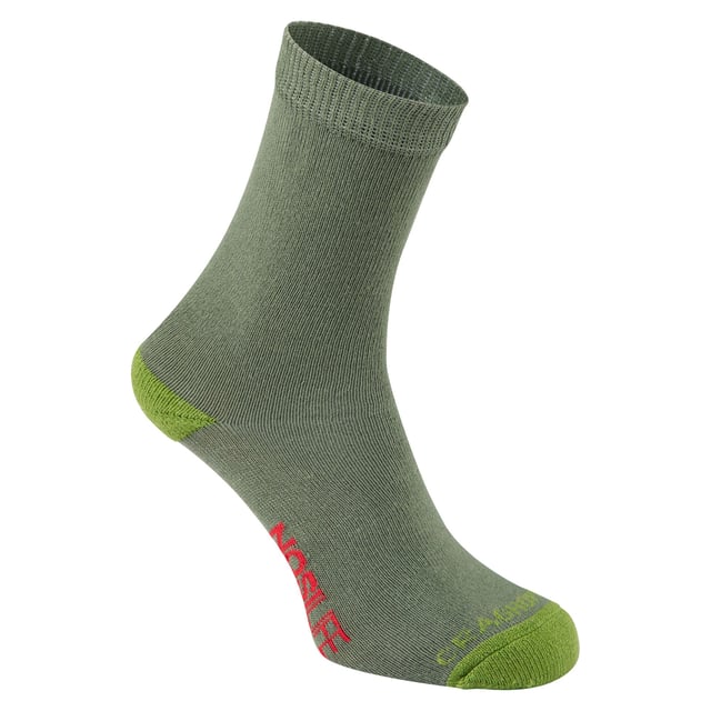 Twin pack soft yarn blend travel socks. Built-in protection from insect bites. Double cuff and padded toe/heel. Fabric: 70% Cotton, 19% Polyamide, 10% Polyethylene, 1% Elastane.