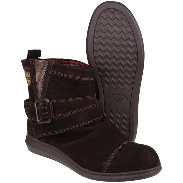 Mint is a cute ankle boot with ankle strap, fabric dart and loop on the back, perfect for everyday wear. A great essential for your wardrobe that your feet will adore.