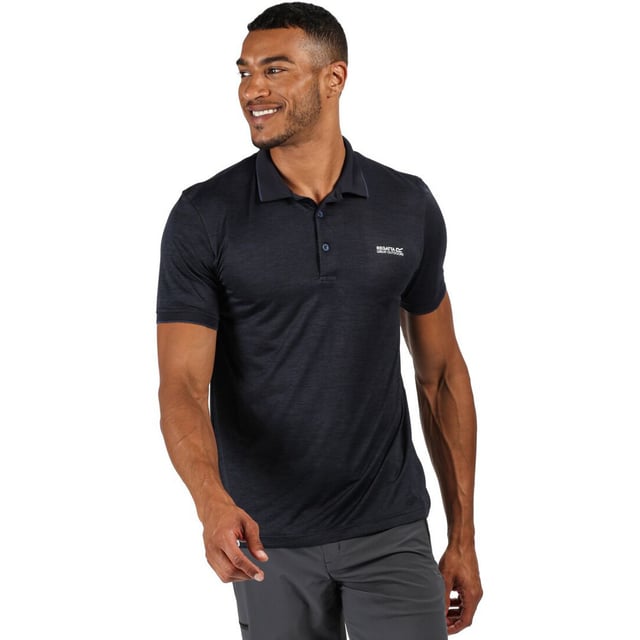 Short sleeve polo shirt in sweat-wicking, quick-drying jersey fabric. For summit hikes, pitch and put or coastal walks.