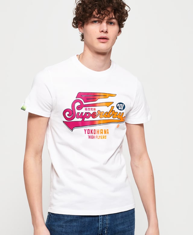 Superdry men's High Flyers hyper classics t-shirt. This classic styled t-shirt features short sleeves, a crew neckline and a cracked print logo across the chest. Finished with a Superdry logo tab on one sleeve.
