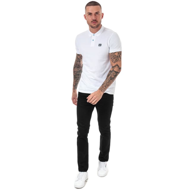 Mens Weekend Offender Barnum Polo Shirt in White.- Fold over collar.- Short sleeves.- Ribbed cuffs & collar.- 2 button placket.- Woven Weekend Offender brand patch at left chest.- Straight hem.- 100% Cotton.  Machine washable.- Ref:WOSPO501
