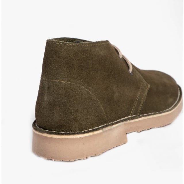 Roamers Roamers M400ES Mens Desert Boots Khaki

 Upper Material: Suede

Lining Material: Unlined

Sole Material: Synthetic

Closure/Fastening: Lace-Up

Features: Comfort,Breathable

Toe Shape: Round

Shoe Width: Regular

Item Weight: 0.84 KG

Heel Height: Flat (Under 2.5cm)

Shoe Shaft Height: Ankle

Boot Style: Desert Boots

Gift Boxed: No
Product Code: M400ES