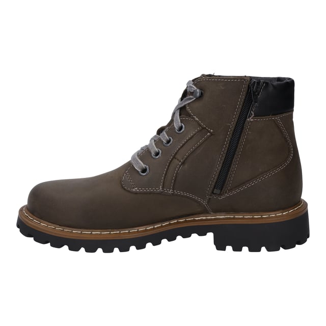 In autumn and winter this brown ankle boot Chance 39 accompanies you. The cowhide leather guarantees durability and classic elegance. The zipper closure provides the foot good stability and a convenient access into the shoe. Keeping your feet warm even on winter days, we have warmly lined this shoe. The TopDryTex technology makes the shoe at the same time breathable. The Bernard 04 model is equipped with a removable footbed. By design AGO this bootee is both robust and lightweight. With the width G, the low boot Chance 39 is very comfortable for normal foot. Especially in your free time – with our everyday companion you go your way!