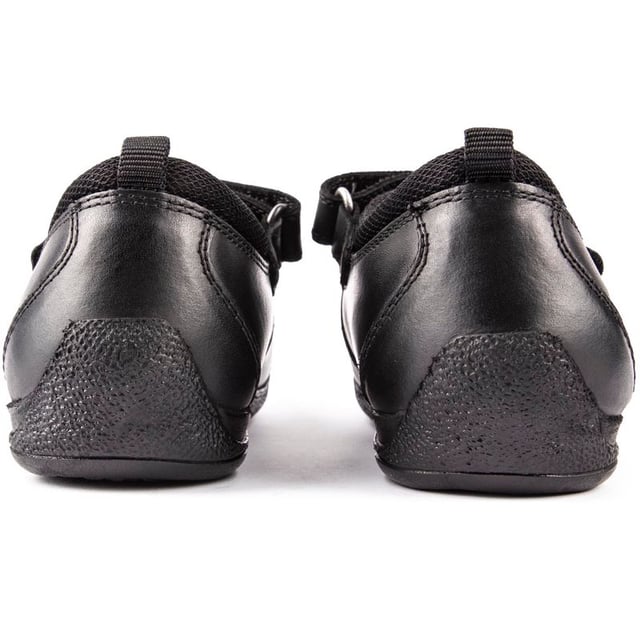 If school shoes need to work and look the part, try the stylish, yet dressy and comfortable Hush Puppies Clara. These black strapped ballerinas, in Mary Jane style, feature a microfresh insole, padded collar and hook & loop closure and an upper made of high quality leather.