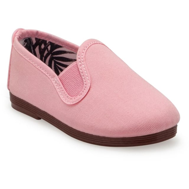 El zapato para niños Flossy Pamplona es el compañero perfecto de primavera y verano para los dedos de los pies más pequeños y definitivamente les dará un toque primaveral. Déjalos ponerse la parte superior de lona fresca y la cómoda goma y prepárate para un día lleno de diversión y felicidad. Dale a tu minime un toque de estilo, comodidad y ternura vanguardistas con la zapatilla de lona Flossy Pamplona.