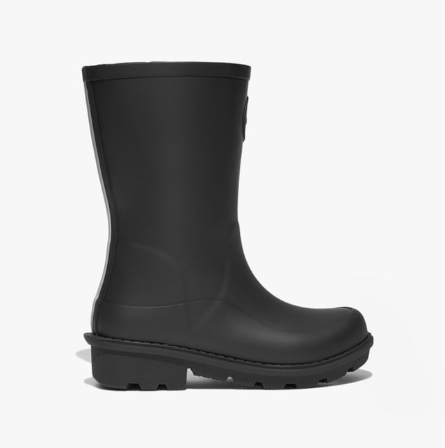 FitFlop FitFlop WONDERWELLY Kids Rain Boots Black

 Upper Material: Rubber

Lining Material: Textile

Sole Material: Rubber

Closure/Fastening: Pull-On

Features: Slip Resistant

Shoe Width: Regular

Item Weight: 1 KG

Heel Height: Flat (Under 2.5cm)

Boot Style: Wellingtons
Product Code: GH9-001