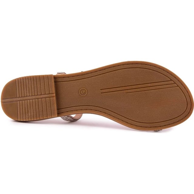Las sandalias Lane de SOLE son un par de zapatos planos metálicos color nude y bronce con un toque súper chic y ultrafemenino. Con correas delicadamente cubiertas de diamantes y una correa ajustable en el tobillo, este modelo glamuroso es perfecto para un día soleado y una cálida noche de verano.