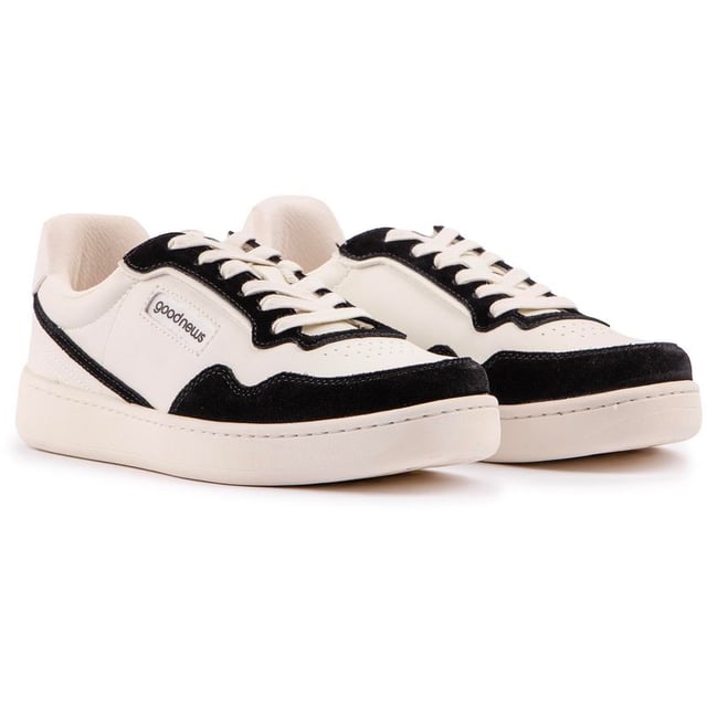 The Mack is a court shoe with retro vibes and innovative sustainability. The sneaker is made from vegan materials such as BioVeg and recycled plastic bottles. A step in the right direction, towards a hopeful future, with this comfy, stylish and sustainable shoe from Good News.