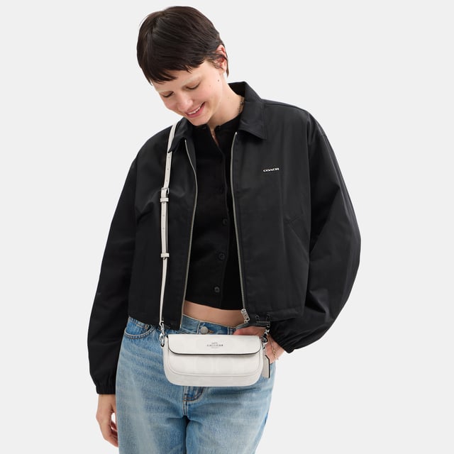 Hailey Flap Bag in Maxi Signature Canvas, Inside open pocket, Outside open pocket,  Length: 20.00 cm,  Width: 5.00 cm,  Height: 11.00 cm