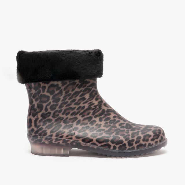 Mud Dogs Mud Dogs LINA Womens Warm Lined Boots Leopard

 Upper Material: Synthetic

Lining Material: Faux Fur

Sole Material: PVC

Closure/Fastening: Pull-On

Features: Waterproof,Warm Lining

Toe Shape: Round

Shoe Width: Regular

Item Weight: 0.8 KG

Heel Height: Flat (Under 2.5cm)

Shoe Shaft Height: Ankle

Boot Style: Wellies

Gift Boxed: No
Product Code: LINA-LEO