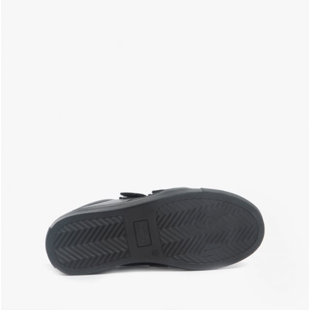 Hush Puppies SANTOS Boys Leather School Shoes Black

 Upper Material: Leather

Lining Material: Fabric

Sole Material: Rubber

Closure/Fastening: Touch Fasten

Features: Comfort

Toe Shape: Round

Shoe Width: Regular

Item Weight: 1.066 KG

Heel Height: Flat (Under 2.5cm)

Shoe Shaft Height: Low Top

Shoe Style: School

Gift Boxed: No
Product Code: 32574-55712