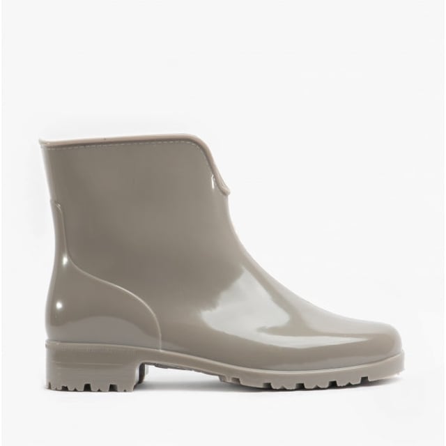 Mud Dogs PAOLA Womens Dog Walking Boots Clay Mud Dogs Mud Dogs PAOLA Womens Dog Walking Boots Clay
Upper Material: Synthetic
Lining Material: Unlined
Sole Material: PVC
Closure/Fastening: Pull-On
Features: Waterproof,Warm Lining
Toe Shape: Round
Shoe Width: Regular
Item Weight: 0.8 KG
Heel Height: Flat (Under 2.5cm)
Shoe Shaft Height: Ankle
Boot Style: Wellies
Gift Boxed: No
Product Code: PAOLA-CLAY