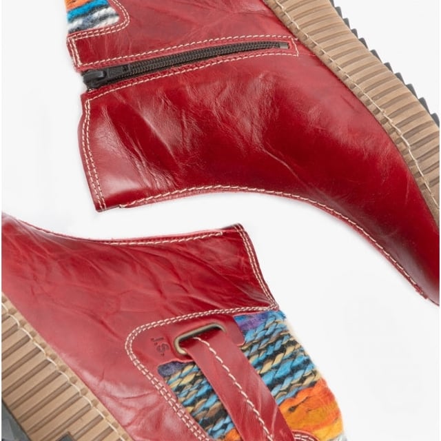 Josef Seibel Josef Seibel MAREN 19 Womens Leather Ankle Boots Hibiscus/Combi

 Upper Material: Leather

Lining Material: Synthetic

Sole Material: Rubber

Closure/Fastening: Zip

Features: Warm Lining,Comfort,Breathable

Toe Shape: Round

Shoe Width: Regular

Item Weight: 0.86 KG

Heel Height: Flat (Under 2.5cm)

Shoe Shaft Height: Ankle

Boot Style: Ankle

Gift Boxed: No
Product Code: 84619-PL88451