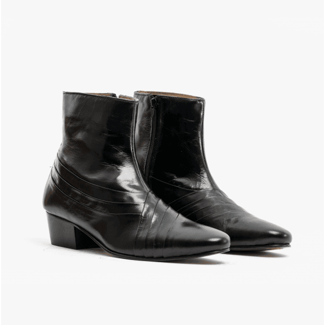 Club Cubano Club Cubano SALVATORE Mens Leather Cuban Heel Boots Black

 Upper Material: Leather

Lining Material: Leather

Sole Material: Leather

Closure/Fastening: Zip

Features: Comfort,Breathable

Heel Type: Cuban

Toe Shape: Chisel/Almond

Shoe Width: Regular

Item Weight: 1.2 KG

Heel Height: Low (2.5-4.9cm)

Shoe Shaft Height: Ankle

Boot Style: Cuban Boots

Gift Boxed: No
Product Code: 35197/19074-AL