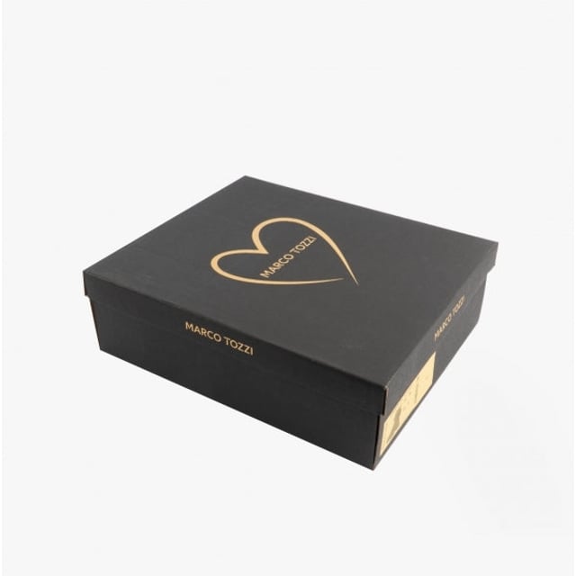 Marco Tozzi Marco Tozzi 25220-29-012 Womens Boots Black Brush

 Upper Material: Synthetic

Lining Material: Textile

Sole Material: Rubber

Closure/Fastening: Lace-Up

Features: Comfort

Toe Shape: Round

Shoe Width: Regular

Item Weight: 1 KG

Heel Height: Flat (Under 2.5cm)

Boot Style: Combat

Gift Boxed: No
Product Code: 25220-29-012