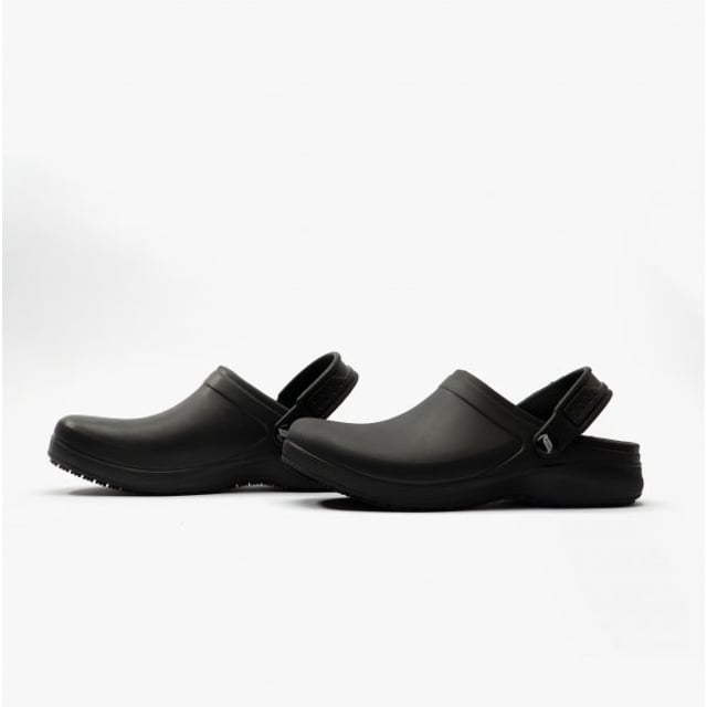 Slip on supportive comfort before starting on your prep work with the Skechers Work Arch Fit: Riverbound - Pasay SR clog. This slip-resistant clog features a sculpted flexible EVA upper with an Arch Fit footbed and a convertible heel sling strap.