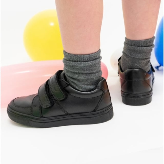 Hush Puppies SANTOS Boys Leather School Shoes Black

 Upper Material: Leather

Lining Material: Fabric

Sole Material: Rubber

Closure/Fastening: Touch Fasten

Features: Comfort

Toe Shape: Round

Shoe Width: Regular

Item Weight: 1.066 KG

Heel Height: Flat (Under 2.5cm)

Shoe Shaft Height: Low Top

Shoe Style: School

Gift Boxed: No
Product Code: 32574-55712