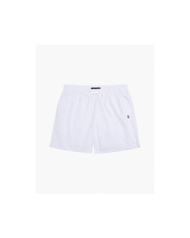 Tommy Hilfiger Medium Drawstring Stripe Mens Swim Shorts Bring retro seaside styling to your swimwear collection with these mid-length swim shorts, designed to showcase the Ithaca stripe.
Highlights
• Recycled polyester swim fabric
• All-over Ithaca stripe
• Elasticated drawstring waist
• Two waist slip pockets
• Mesh lining
• Tommy Hilfiger logo on side
• Tommy Hilfiger branding
Shape & fit
• Classic fit
• Inseam 12.5cm, Outseam 40.5cm
Composition & care
• 100% recycled polyester
UM0UM03265