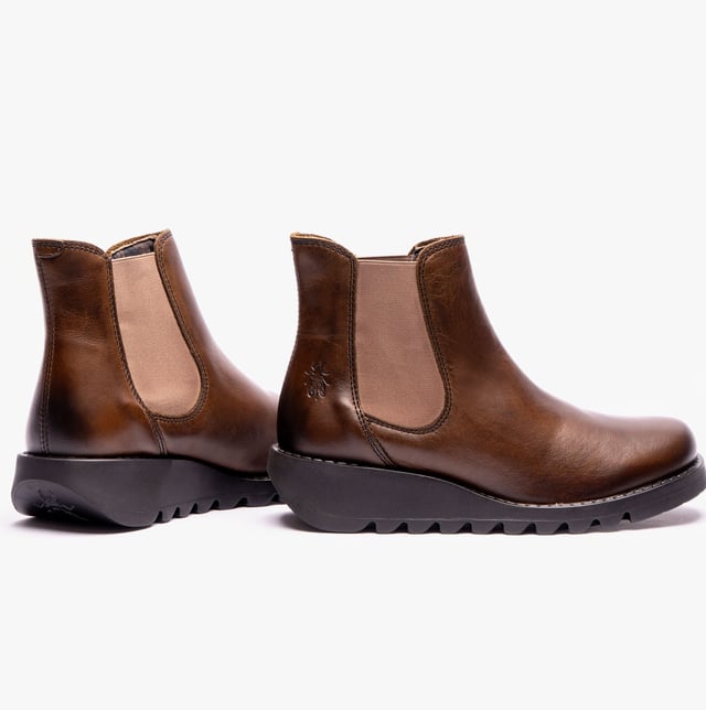 Fly London Fly London SALV Womens Ankle Boots Olive

 Upper Material: Leather

Lining Material: Microfibre

Sole Material: Rubber

Closure/Fastening: Pull-On

Features: Comfort,Elasticated Side Panel

Shoe Width: Regular

Item Weight: 1 KG

Heel Height: Low (2.5-4.9cm)
Product Code: P143195087