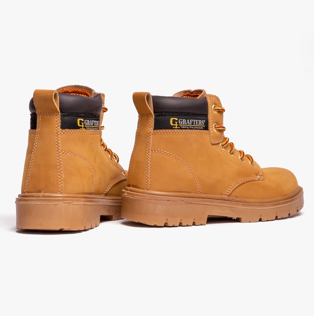 Made for the everyday worker, these Grafters Stockton boots boast a premium leather upper, full lace closure, durable rubber outsole and a steel toe cap to ensure your feet stay comfortable and safe all day rounf.
- Premium leather upper
- Full lace closure
- Padded heel and ankle collar
- Heel pull loop for an easy on / off wear
- Steel toe cap
- Durable rubber outsole
- Cushioned footbed
