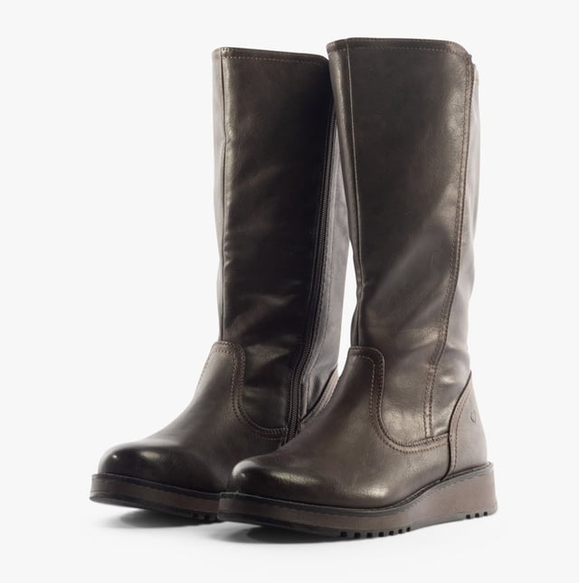 Heavenly Feet Heavenly Feet LUNA Womens Tall Boots Chocolate

 Upper Material: Faux Leather

Lining Material: Textile

Sole Material: Rubber

Closure/Fastening: Zip

Features: Comfort,Vegan

Heel Type: Wedge

Toe Shape: Round

Shoe Width: Regular

Item Weight: 1 KG

Heel Height: Low (2.5-4.9cm)

Shoe Shaft Height: Mid-Calf

Boot Style: Tall Boots

Gift Boxed: No
Product Code: TB0004433-CHOC