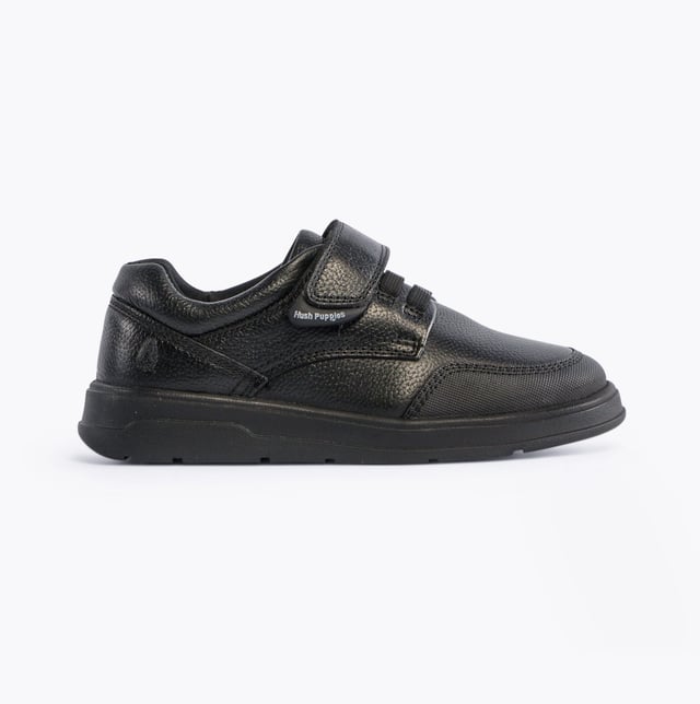Hush Puppies ROWAN Jungen Leder-Schulschuhe Schwarz

Obermaterial: Leder

Futtermaterial: Textil

Sohl material: TPR

Verschluss/Schluss: Schnürung, Klettverschluss

Eigenschaften: Komfort, Memory Foam, Atmungsaktiv

Zehenform: Rund

Schuhweite: Normal

Artikelgewicht: 1,057 KG

Absatzhöhe: Flach (unter 2,5 cm)

Schuhschafthöhe: Niedrig

Schuhstil: Schule

Geschenkverpackung: Nein  
Produktcode: HP_ROWAN_BLK