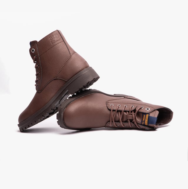 Jack & Jones JFWBERNIE Boots Mens Java Jack & Jones Jack & Jones JFWBERNIE Boots Mens Java
Upper Material: Polyurethane
Lining Material: Cotton
Sole Material: Rubber
Closure/Fastening: Lace-Up
Features: Comfort
Toe Shape: Round
Shoe Width: Regular
Item Weight: 1 KG
Heel Height: Low (2.5-4.9cm)
Shoe Shaft Height: Ankle
Boot Style: Combat Boots
Product Code: 12243413-JAVA