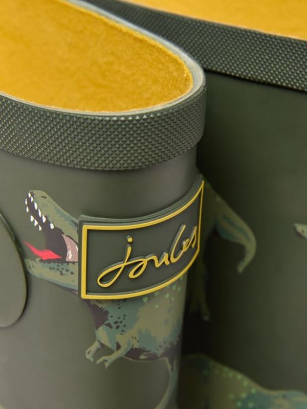 Joules JNR WELLY PRINT Boys Wellies Green Dino

 Upper Material: Rubber

Sole Material: Rubber

Closure/Fastening: Pull-On

Features: Comfort,Waterproof

Heel Type: Block

Toe Shape: Round

Shoe Width: Regular

Item Weight: 0.5 KG

Heel Height: Low (2.5-4.9cm)

Shoe Shaft Height: Mid-Calf

Boot Style: Wellingtons

Gift Boxed: No
Product Code: 226441-GRNDNO