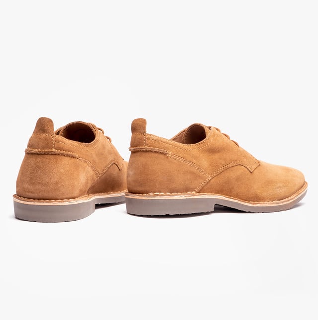 Popps JONAS Mens Lace-Up Desert Shoes Cognac

 Upper Material: Suede

Lining Material: Textile

Sole Material: PVC

Closure/Fastening: Lace-Up

Features: Comfort,Breathable

Toe Shape: Round

Shoe Width: Regular

Item Weight: 0.8 KG

Heel Height: Flat (Under 2.5cm)

Shoe Shaft Height: Low Top

Shoe Style: Casual

Gift Boxed: No
Product Code: JONAS-COG