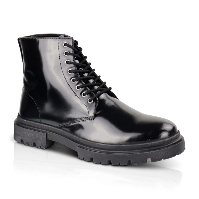 Silver Street London Silver Street London GREENWICH Mens Boots Black

 Upper Material: Leather

Lining Material: Textile

Sole Material: Rubber

Closure/Fastening: Lace-Up

Features: Comfort

Toe Shape: Round

Shoe Width: Regular

Item Weight: 1.2 KG

Heel Height: Low (2.5-4.9cm)

Shoe Shaft Height: Ankle

Boot Style: Ankle Boots

Gift Boxed: No
Product Code: Q319BK