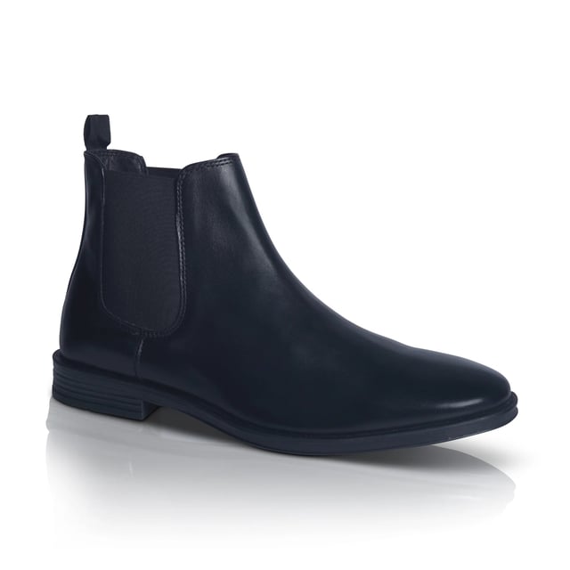 Silver Street London Silver Street London ISLINGTON Mens Boots Black

 Upper Material: Leather

Lining Material: Textile

Sole Material: Rubber

Closure/Fastening: Pull-On

Features: Comfort,Elasticated Side Panel

Toe Shape: Chisel/Almond

Shoe Width: Regular

Item Weight: 1.2 KG

Heel Height: Low (2.5-4.9cm)

Shoe Shaft Height: Ankle

Boot Style: Chelsea Boots

Gift Boxed: No
Product Code: Q399BK
