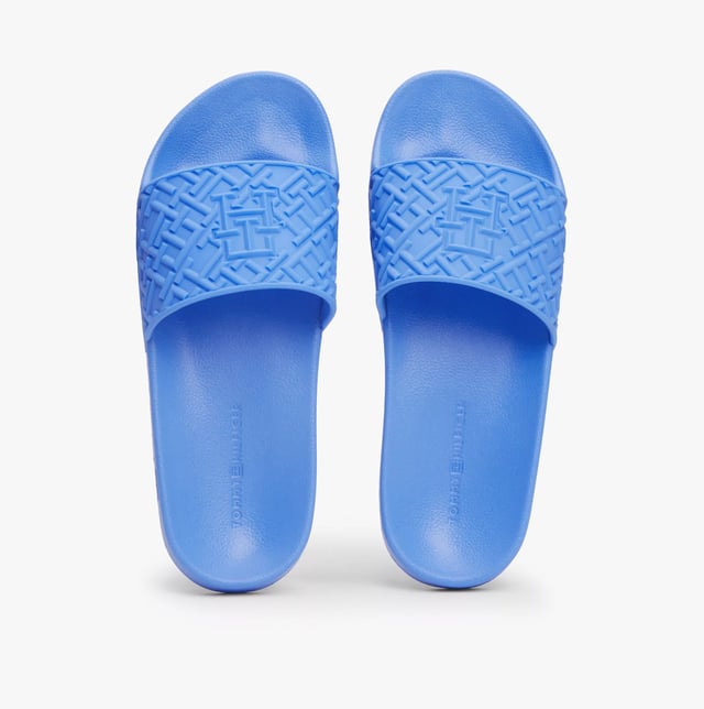 Tommy Hilfiger MONOGRAM POOL Womens Slides Blue Spell

 Upper Material: Synthetic

Lining Material: Synthetic

Sole Material: Rubber

Closure/Fastening: Slip-On

Features: Comfort,Breathable

Shoe Width: Regular

Item Weight: 1 KG

Heel Height: Flat (Under 2.5cm)

Sandal Style: Sandals

Gift Boxed: No
Product Code: FW0FW06987C30