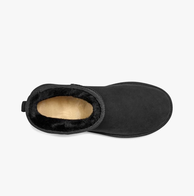 UGG UGG CLASSIC MINI Mens Boots Black

 Upper Material: Suede/Sheepskin

Lining Material: Wool

Sole Material: Rubber

Closure/Fastening: Pull-On

Features: Comfort,Moisture Wicking

Toe Shape: Round

Shoe Width: Regular

Item Weight: 1 KG

Heel Height: Flat (Under 2.5cm)

Shoe Shaft Height: Ankle

Boot Style: Shearling Boots

Gift Boxed: No
Product Code: 1002072-BLK