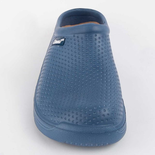 Comfortable clog for women. Comfortable fit. Padded removable insole. Manufactured by other brands for our brand.