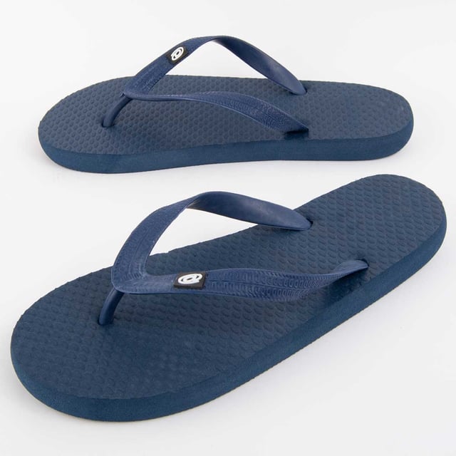 Chancla para hombre. Calce cómodo. Fabricado por otras marcas para nuestra marca.