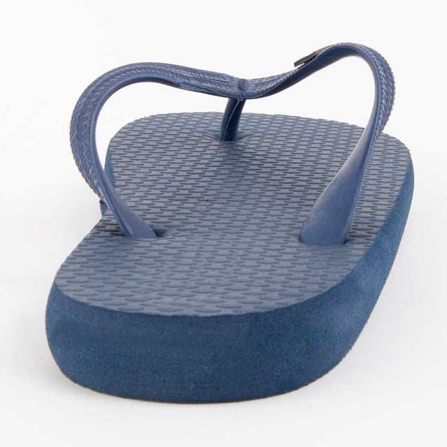 Chancla para hombre. Calce cómodo. Fabricado por otras marcas para nuestra marca.