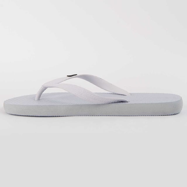 Chancla para hombre. Calce cómodo. Fabricado por otras marcas para nuestra marca.