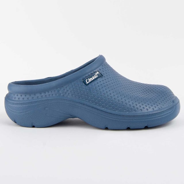 Zueco confortable para hombre. Calce cómodo. Plantilla extraible acolchada. Fabricado por otras marcas para nuestra marca.