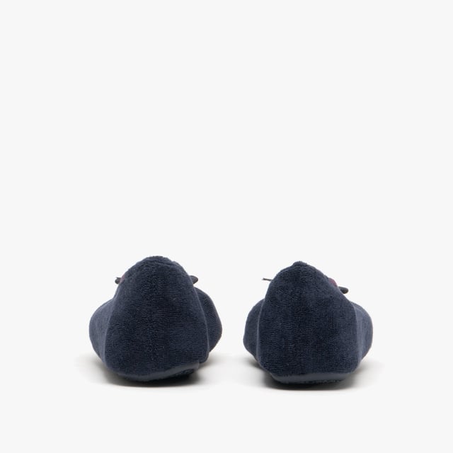 Totes Isotoner Totes Isotoner STRETCH TERRY BOW Womens Ballet Slippers Navy

 Upper Material: Textile

Lining Material: Textile

Sole Material: Synthetic

Closure/Fastening: Slip-On

Features: Comfort

Toe Shape: Round

Shoe Width: Regular

Item Weight: 0.5 KG

Heel Height: Flat (Under 2.5cm)

Slipper Style: Full Slipper

Gift Boxed: No
Product Code: 98968/NAV