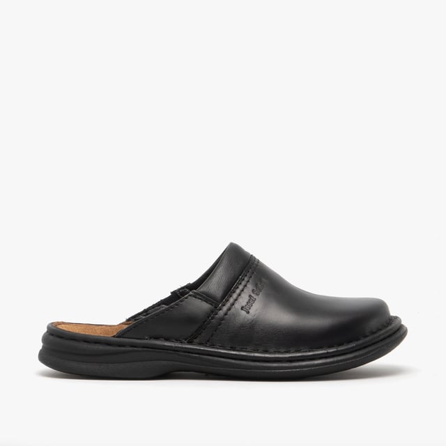 Josef Seibel Josef Seibel MAX Zuecos de Cuero para Hombre Negros

Material de la Parte Superior: Cuero

Material del Forro: Cuero

Material de la Suela: Poliuretano

Cierre/Sujeción: Sin Cierre

Características: Confortable, Transpirable

Forma del Dedo: Redonda

Anchura del Zapato: Regular

Peso del Artículo: 1 KG

Altura del Tacón: Plano (menos de 2.5 cm)

Estilo de Sandalia: Sandalias

Estilo de Pantufla: Mule

En Caja de Regalo: No  
Código del Producto: 10663-37600
