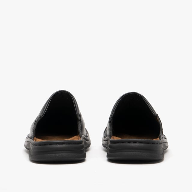 Josef Seibel Josef Seibel MAX Zuecos de Cuero para Hombre Negros

Material de la Parte Superior: Cuero

Material del Forro: Cuero

Material de la Suela: Poliuretano

Cierre/Sujeción: Sin Cierre

Características: Confortable, Transpirable

Forma del Dedo: Redonda

Anchura del Zapato: Regular

Peso del Artículo: 1 KG

Altura del Tacón: Plano (menos de 2.5 cm)

Estilo de Sandalia: Sandalias

Estilo de Pantufla: Mule

En Caja de Regalo: No  
Código del Producto: 10663-37600