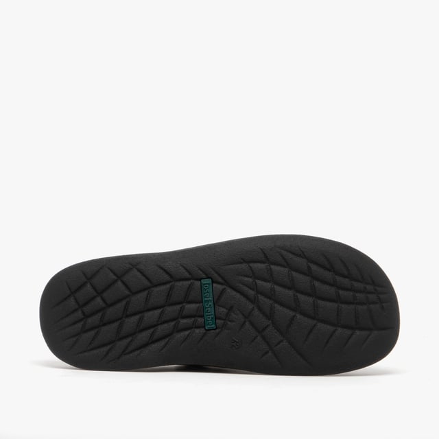 Josef Seibel MAX Zuecos de Piel Nubuck para Hombre Brasil

Material Superior: Nubuck

Material del Forro: Piel

Material de la Suela: Poliuretano

Cierre/Fijación: Sin Cierre

Características: Confort, Transpirable

Forma de la Punta: Redonda

Ancho del Calzado: Regular

Peso del Artículo: 1 KG

Altura del Tacón: Plano (Menos de 2.5cm)

Estilo de Sandalia: Sandalias

Estilo de Pantufla: Mule

Empaque para Regalo: No  
Código del Producto: 10663-11340