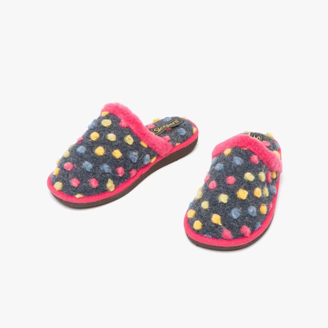 Sleepers Sleepers DONNA Womens Mule Slippers Fuschia

 Upper Material: Textile

Lining Material: Textile

Sole Material: Rubber

Closure/Fastening: Slip-On

Features: Comfort

Toe Shape: Round

Shoe Width: Regular

Item Weight: 0.224 KG

Heel Height: Flat (Under 2.5cm)

Slipper Style: Mule

Gift Boxed: No
Product Code: LS319M