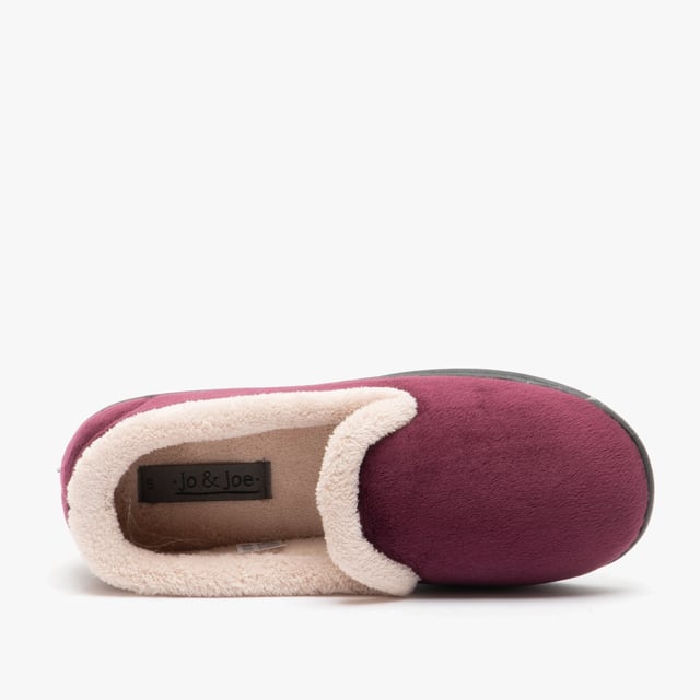 Jo &amp; Joe Jo &amp; Joe CASHMERE Womens Velour Full Slippers Burgundy

 Upper Material: Synthetic

Lining Material: Synthetic

Sole Material: Synthetic

Closure/Fastening: Touch Fasten

Features: Warm Lining,Comfort

Toe Shape: Round

Shoe Width: Regular

Item Weight: 0.5 KG

Heel Height: Flat (Under 2.5cm)

Slipper Style: Full Slipper

Gift Boxed: No
Product Code: 796/BRG